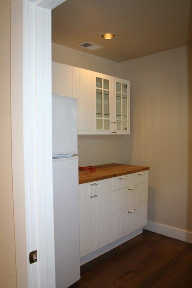 More Photos Of 655-675 Forest Ave, Palo Alto Office For Lease