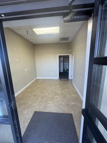 More Photos Of 190 E San Antonio Dr, King City Industrial For Sale