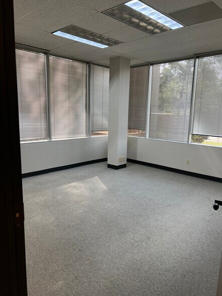 More Photos Of 3303 W FM-1960, Houston Medical For Lease