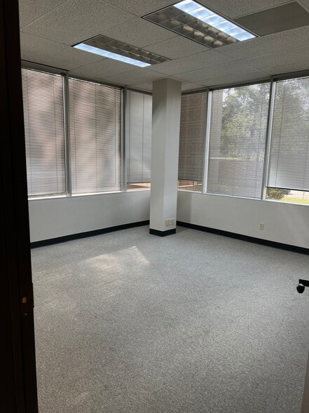 More Photos Of 3303 W FM-1960, Houston Medical For Lease