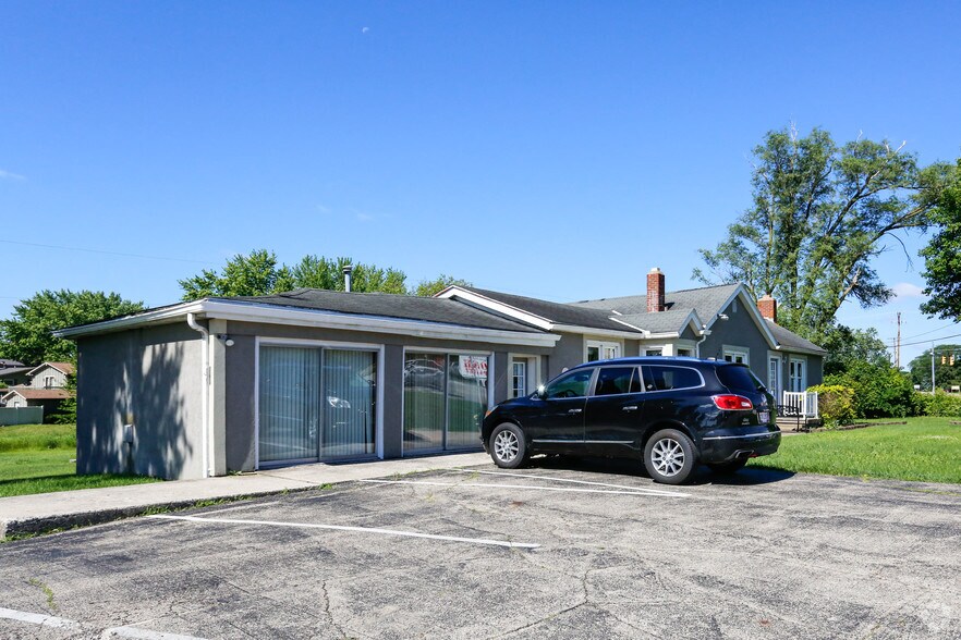 Primary Photo Of 1498-1502 W Main St, Tipp City Loft Creative Space For Sale
