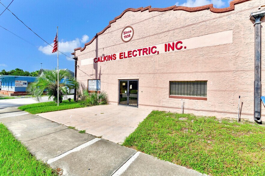 Primary Photo Of 530 S Woodland Blvd, Deland Flex For Sale