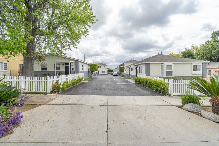 More Photos Of 240-260 E Providencia Ave, Burbank Apartments For Sale