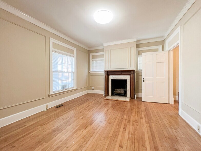 More Photos Of 1521 S Denver Ave, Tulsa Office For Sale