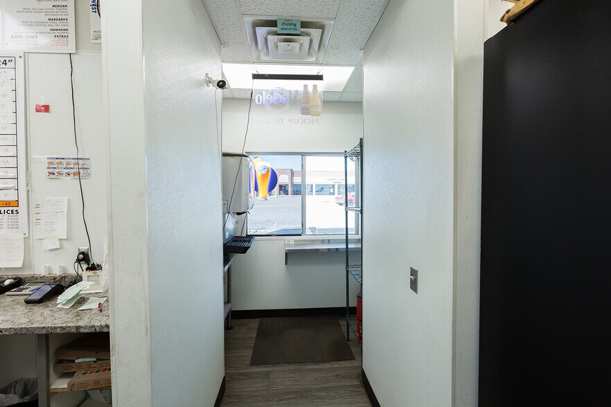 More Photos Of 1140 Kermit St, Plainview Restaurant For Sale