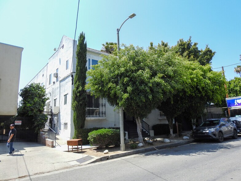 More Photos Of 1439 N Curson Ave, Los Angeles Apartments For Sale