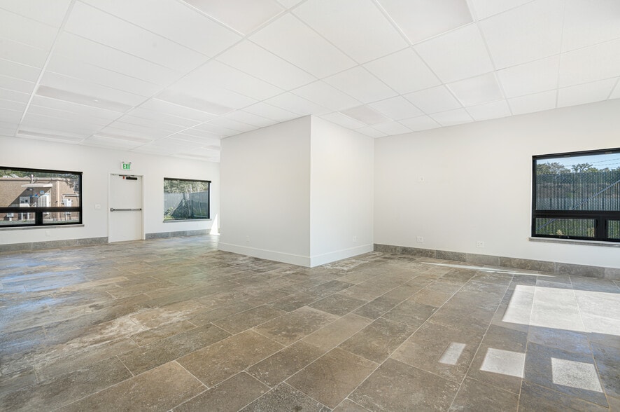 More Photos Of 10342 Old Redwood Hwy, Windsor Warehouse For Sale