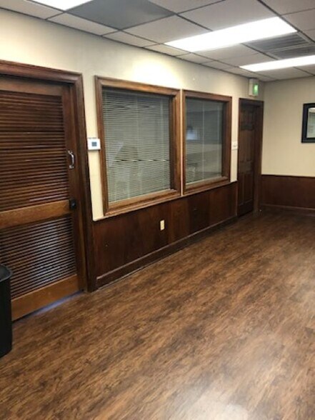 More Photos Of 5235 Florida Blvd, Baton Rouge Office For Sale