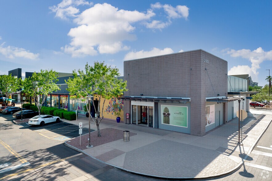 More Photos Of 2716-2810 S Market St, Gilbert Unknown For Lease