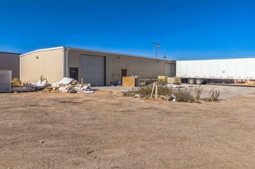 Primary Photo Of 17265 Darwin Ave, Hesperia Service For Lease