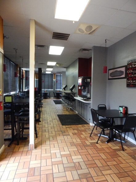 More Photos Of 180 Lumber City Hwy, Hazlehurst Restaurant For Sale