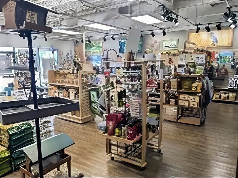 More Photos Of 961 Medford Ctr, Medford General Retail For Sale
