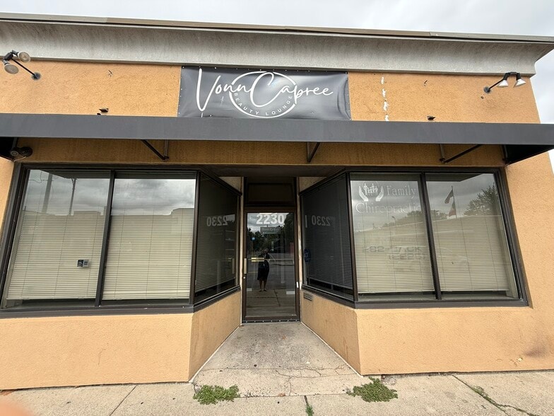 Primary Photo Of 2230 Pine Ave, Niagara Falls Office For Lease