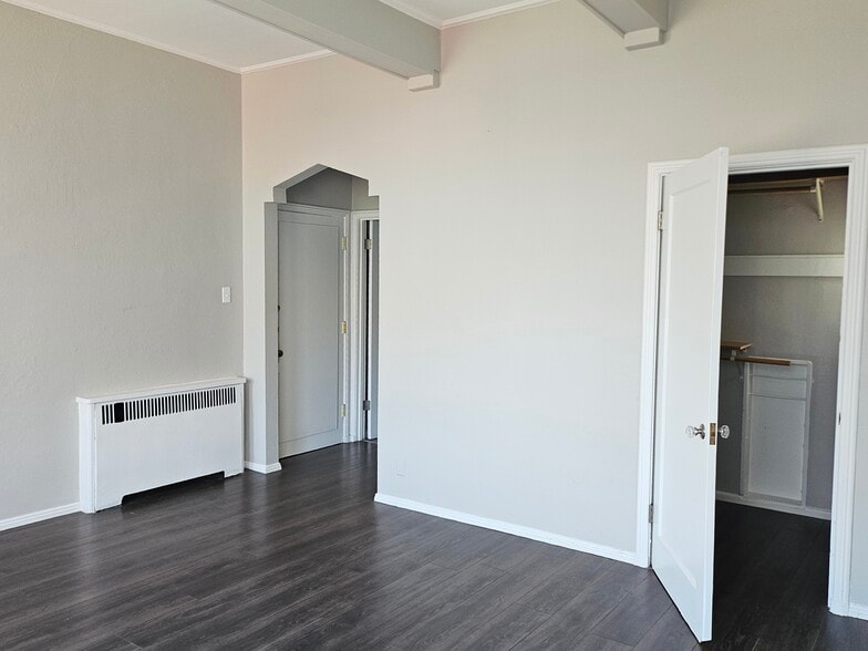 More Photos Of 700 Broadway, San Francisco Apartments For Sale