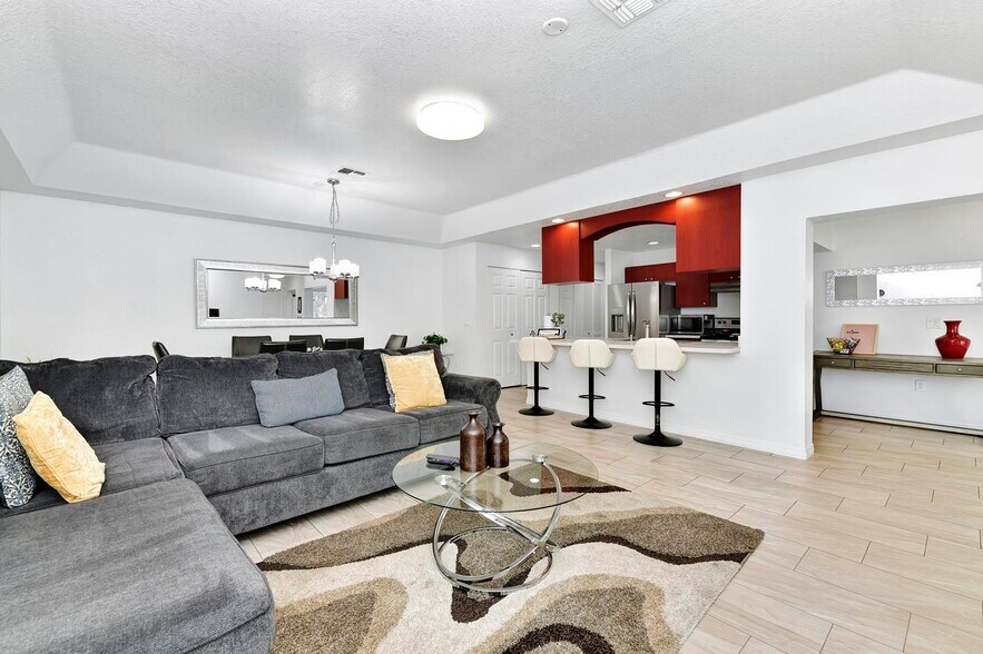 2961 Walnut Ct, Leesburg, FL 34748 Apartments For Sale