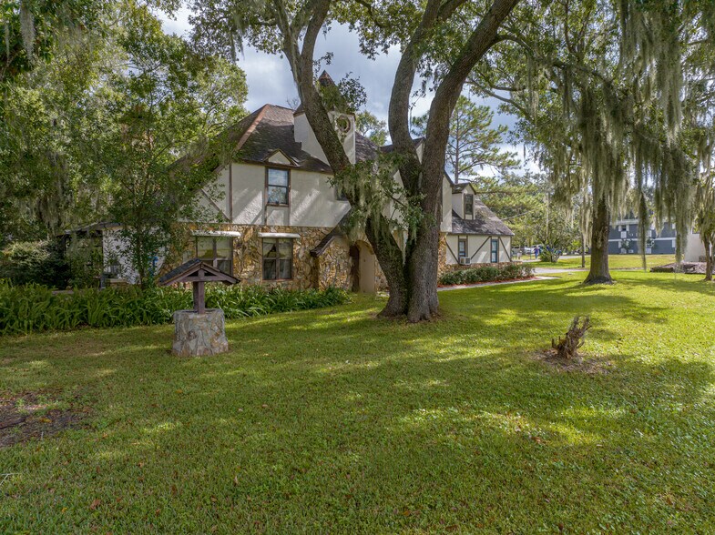 More Photos Of 2214 Thonotosassa Rd, Plant City Storefront Retail Office For Sale