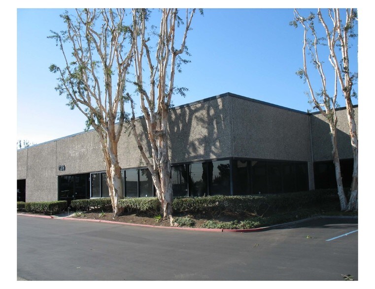 More Photos Of 1139-1145 S Placentia Ave, Fullerton Light Manufacturing For Lease