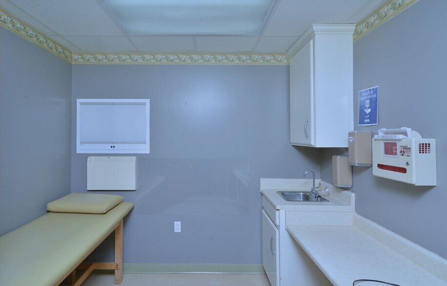 More Photos Of 803 N Jackson St, Albany Office For Lease