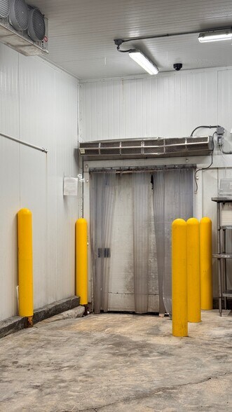 More Photos Of 3628-3682 NW 16th St, Lauderhill Light Manufacturing For Sale