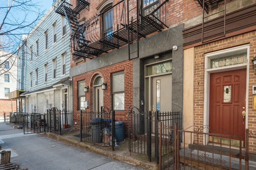 More Photos Of 51 Havemeyer St, Brooklyn Storefront Retail Office For Sale