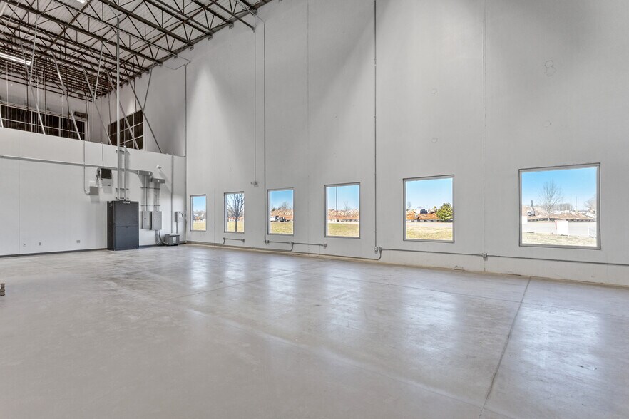 More Photos Of 245 Couchville Industrial Blvd, Mount Juliet Distribution For Lease