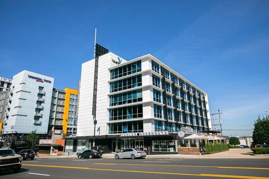 More Photos Of 1720 W End Ave, Nashville Office For Lease