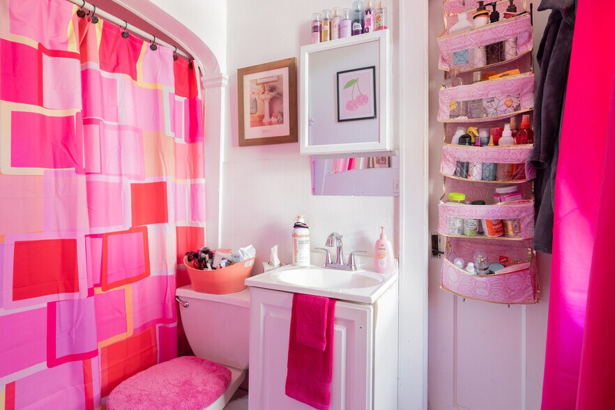 More Photos Of 58 Saint James St, Kingston Apartments For Sale