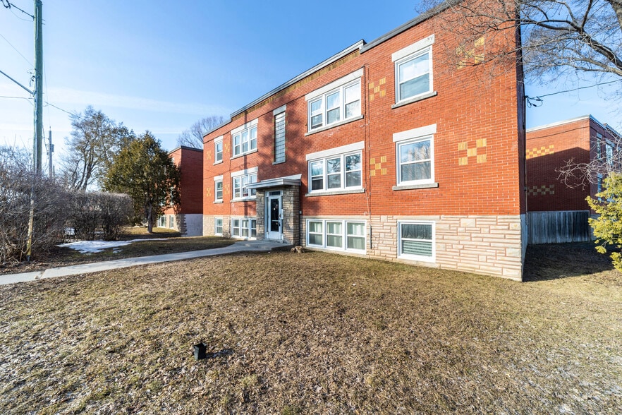 More Photos Of 155 Marquette Av, Ottawa Apartments For Sale