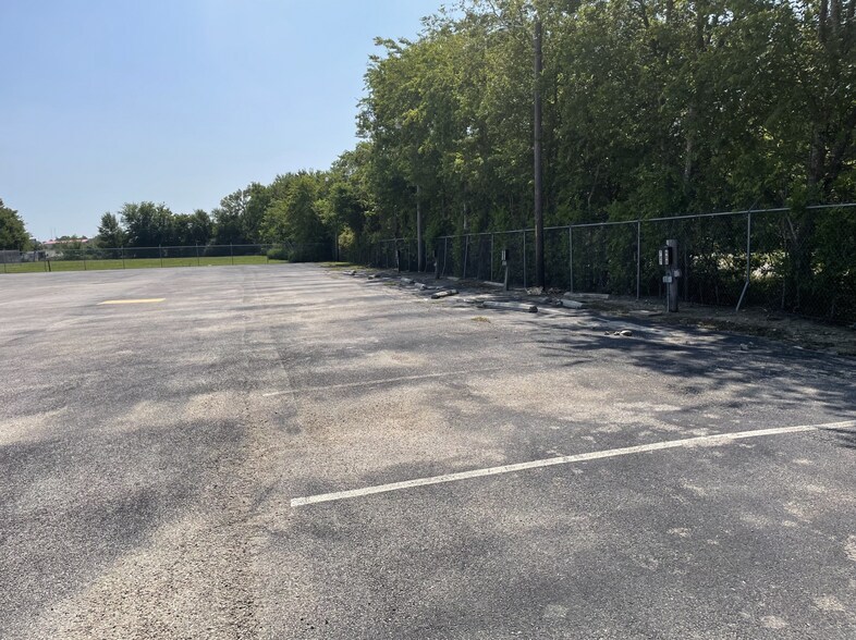 More Photos Of 1155 W Osr, Bryan Distribution For Lease