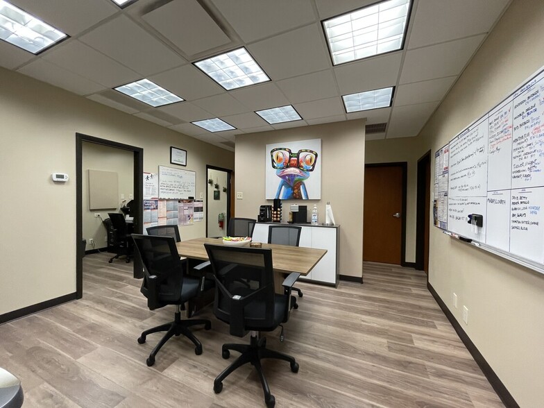 More Photos Of 212 S Milwaukee Ave, Wheeling Unknown For Lease