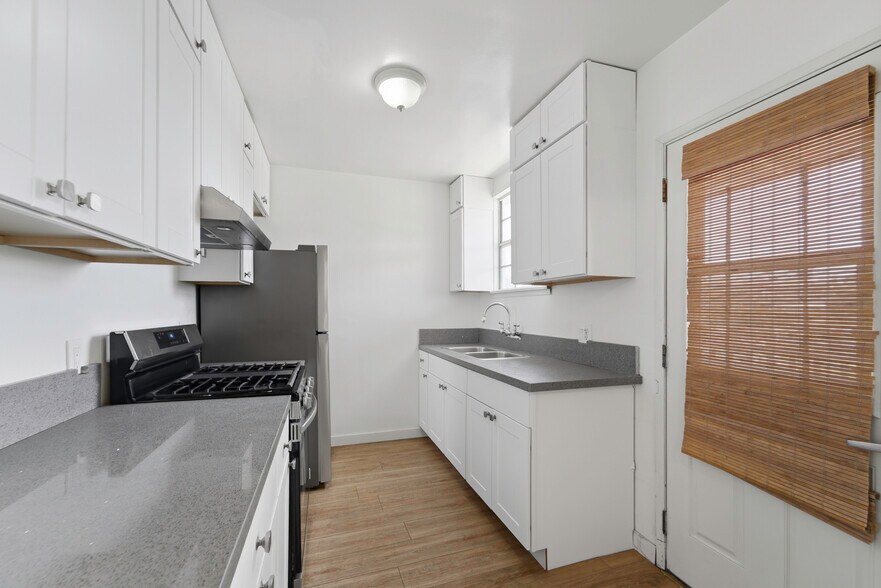 More Photos Of 10958 Venice Blvd, Culver City Apartments For Sale