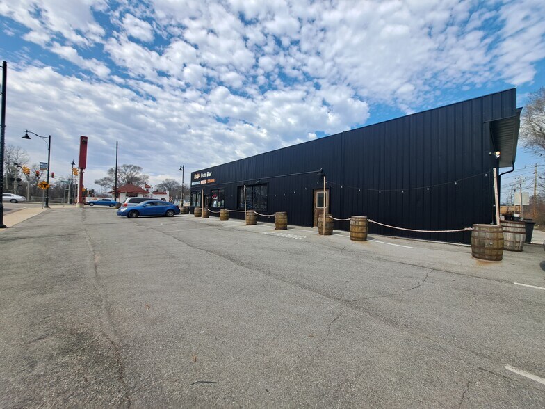 More Photos Of 5900 Miller Ave, Gary Restaurant For Sale