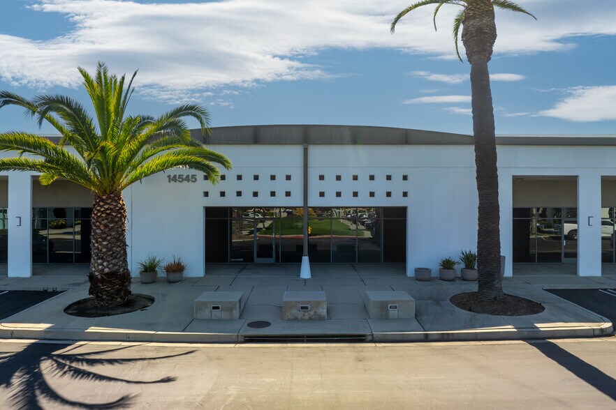 More Photos Of 14525 Valley View Ave, Santa Fe Springs Unknown For Lease