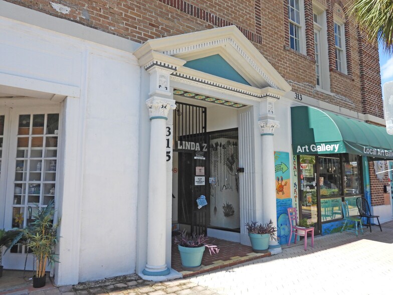 More Photos Of 319 Brevard Ave, Cocoa Storefront Retail Office For Sale