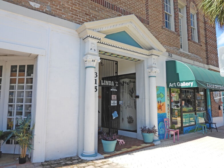 More Photos Of 319 Brevard Ave, Cocoa Storefront Retail Office For Lease