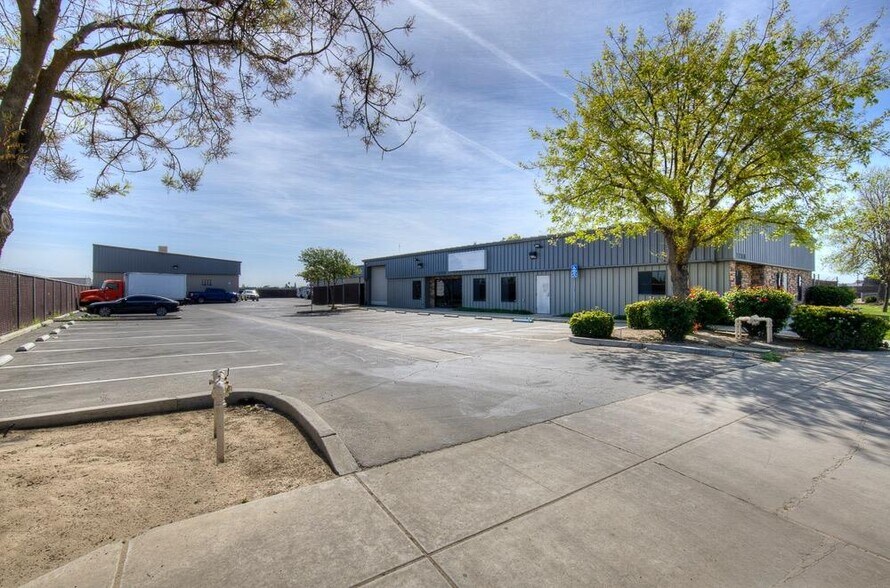 More Photos Of 1206 S O St, Tulare Office For Sale