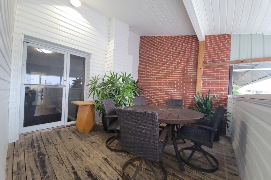More Photos Of 433 Harrison Ave, Panama City Office For Lease
