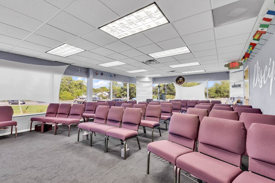 More Photos Of 3050 Delta Marine Dr, Columbus Office For Sale