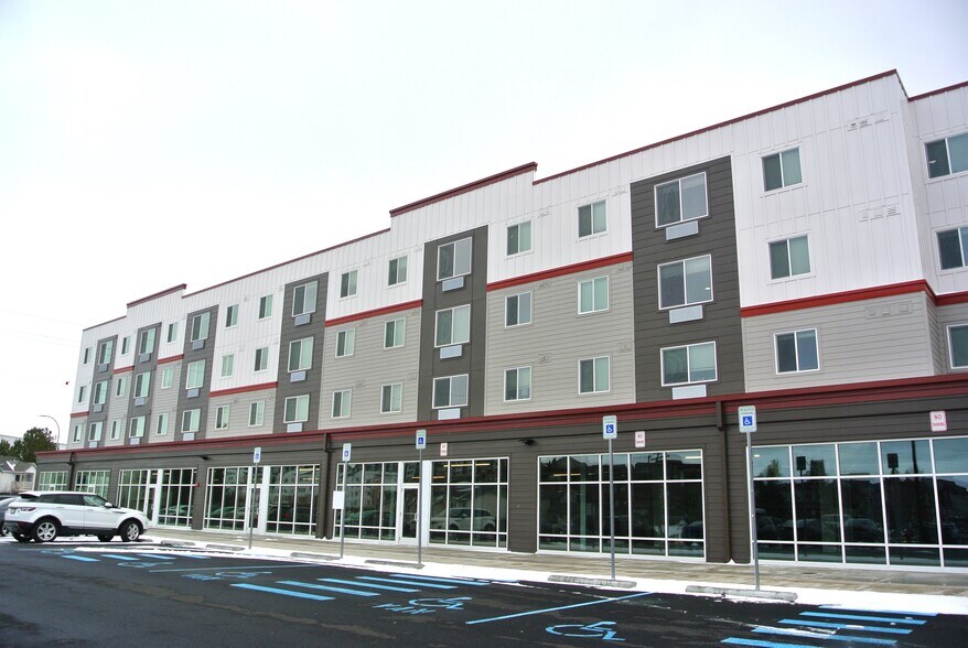 More Photos Of 1490 NE North Fairway Dr, Pullman General Retail For Lease