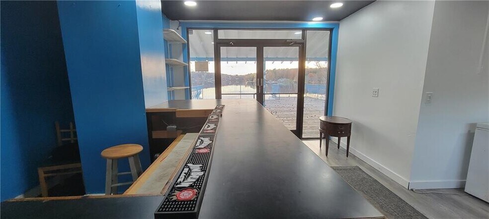 More Photos Of 13 Horseshoe Lake Rd, Kauneonga Lake Restaurant For Sale