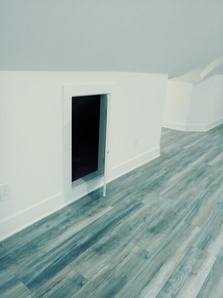More Photos Of 1092 Sells Ave SW, Atlanta Specialty For Sale