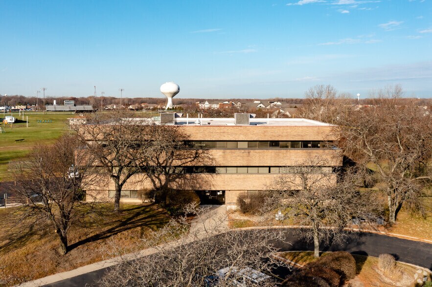 More Photos Of 20200 Governors Dr, Olympia Fields Coworking Space