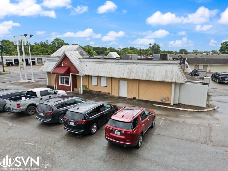More Photos Of 2303 Ft. Campbell Blvd, Hopkinsville General Retail For Sale