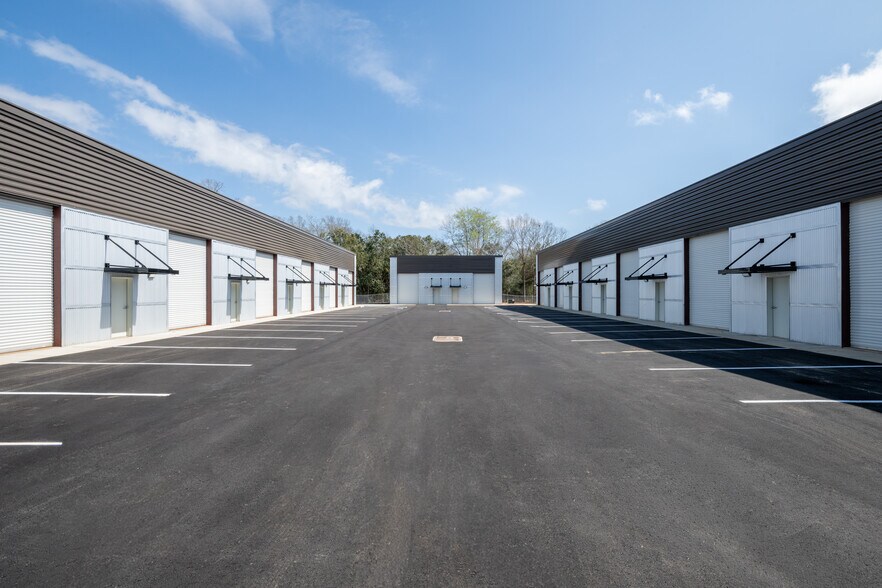 More Photos Of 9020 Pensacola Blvd, Pensacola Unknown For Lease