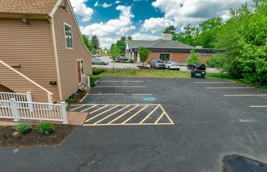 More Photos Of 127 Washington St, Norwell Medical For Sale