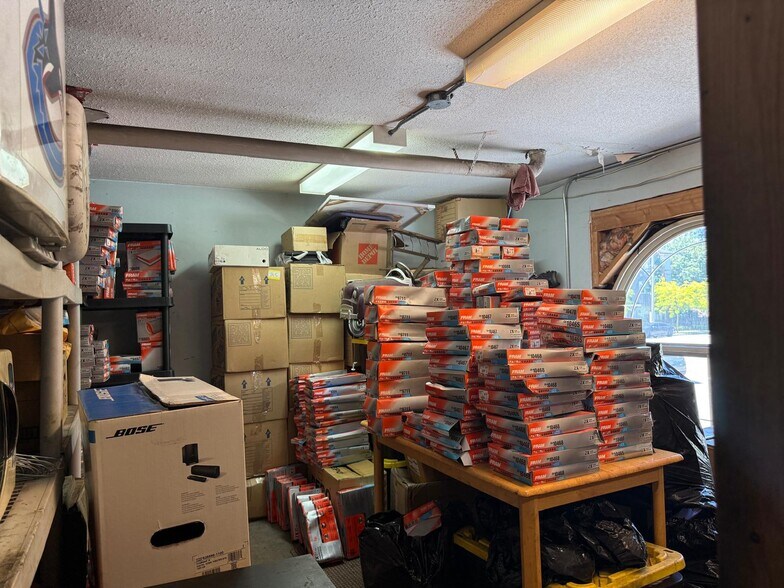 More Photos Of 22339 48 Av, Langley Auto Repair For Sale