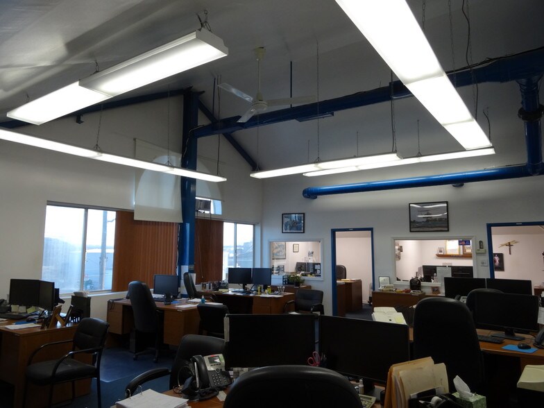 More Photos Of 80 Edison Ave, Mount Vernon Warehouse For Sale