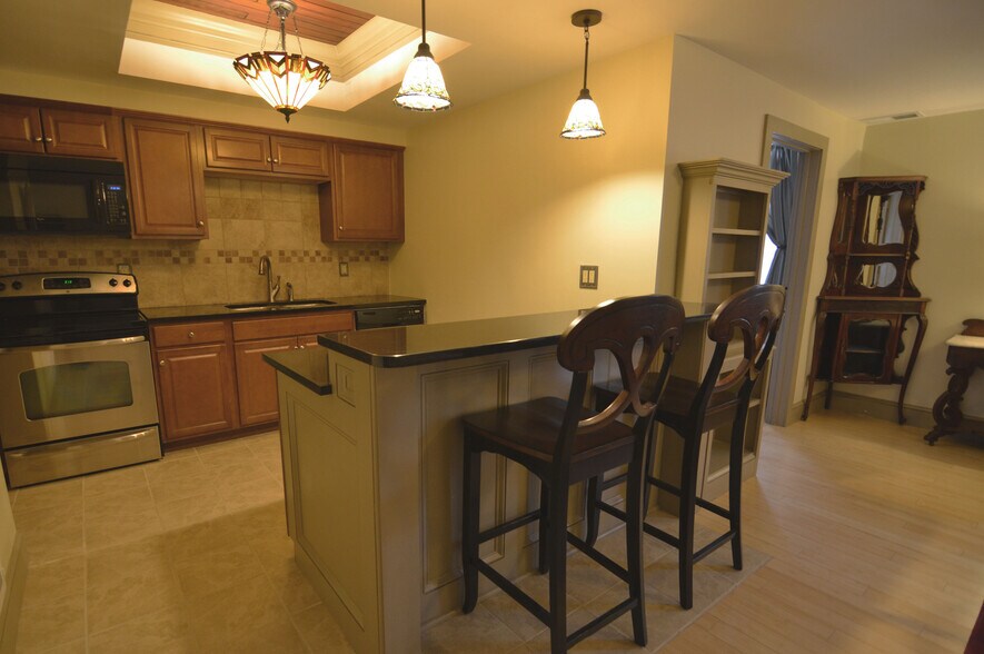 More Photos Of 72 Union Ave, Saratoga Springs Apartments For Sale