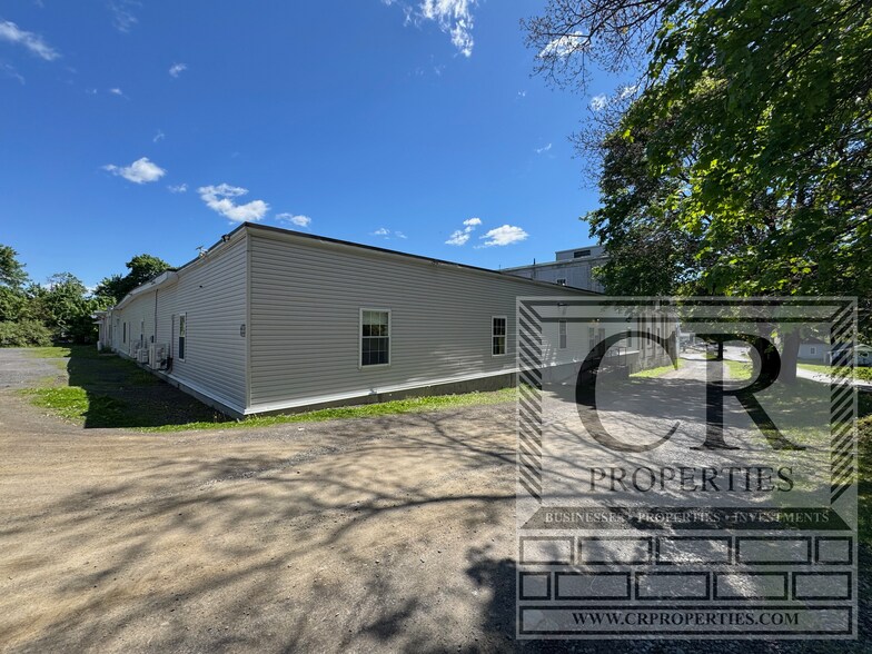 More Photos Of 155 Vineyard Ave, Highland Service For Sale