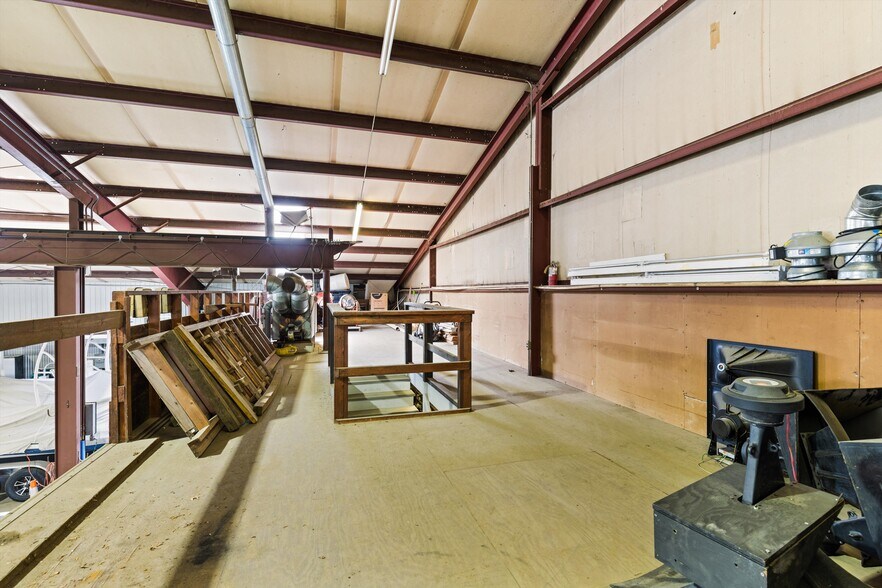 More Photos Of 7968 Libertytown Rd, Berlin Industrial For Sale